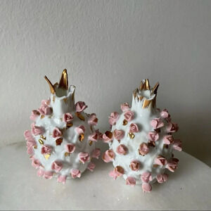 Rare Lefton‎ antique salt  + pepper shaker set with rosettes